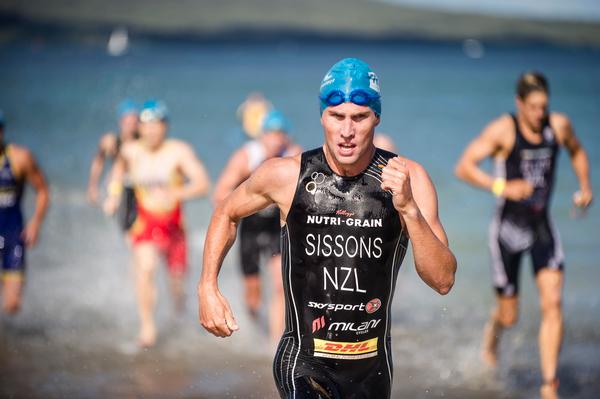 Ryan Sissons winning the Takapuna round of the .kiwi Tri Series in 2013.