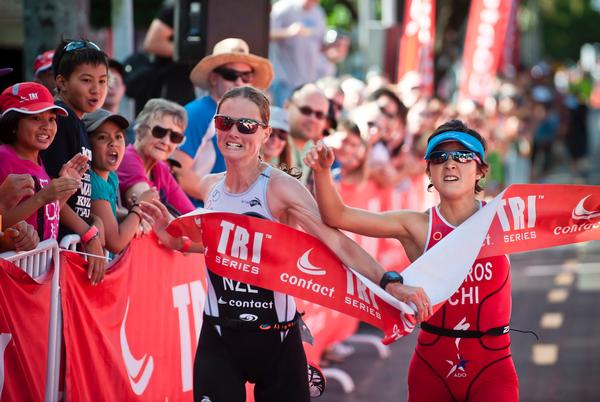 Nicky Samuels and Barbara Riveros (Chile) dead heat at Takapuna in 2012.