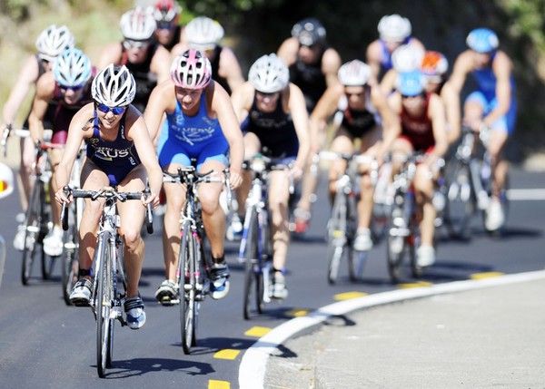 Women's race at the Oceania Tri Champs in Wellington