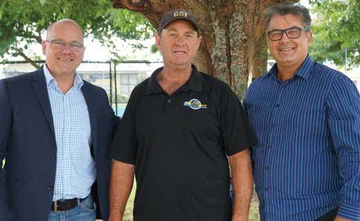 Toi Ohomai Executive Director: Student Engagement & Experience, Patrick Brus, Kartsport Rotorua President, Brent Hatton, Toi Ohomai Chief Executive, Dr Leon Fourie. 