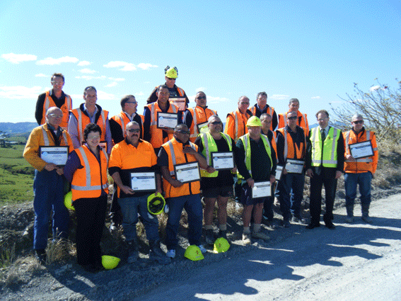 Hon Phil Heatley (second from right) with Golden Bay Cement National Certificate recipients
