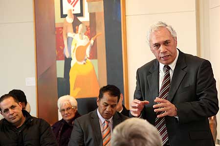 Dr Selwyn Katene addresses those gathered at the p&#333;whiri