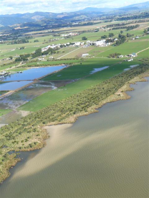 Sewage ponds overflow at Lake Horowhenua