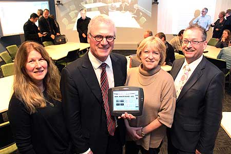 Information Technology Services project manager Sue Tait, Vice-Chancellor Steve Maharey, Assistant Vice-Chancellor (Academic and International) Ingrid Day and National Centre for Teaching and Learning director Mark Brown.