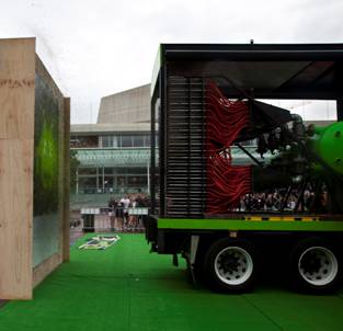 V Paintball Machine blasts Aotea Square