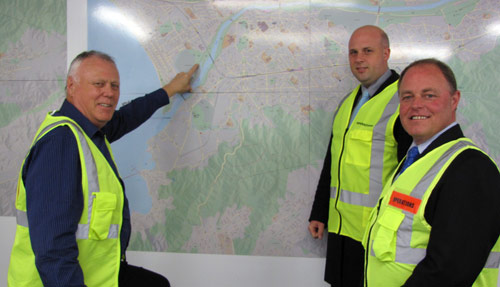 Hutt Valley Emergency Controller Paul Nickalls, Rimutaka National Party candidate Jonathon Fletcher and Minister of Civil Defence and Emergency Management Craig Foss. 