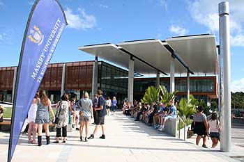 Students are welcomed to the new Student Central at the Albany campus.