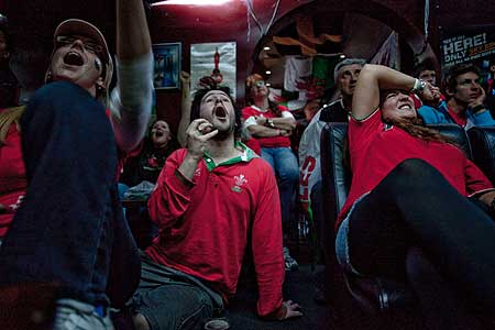 Fans watching Wales versus Samoa at the Welsh Dragon Bar in Wellington